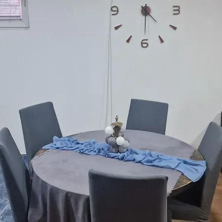 Jasemin Τσούπρια